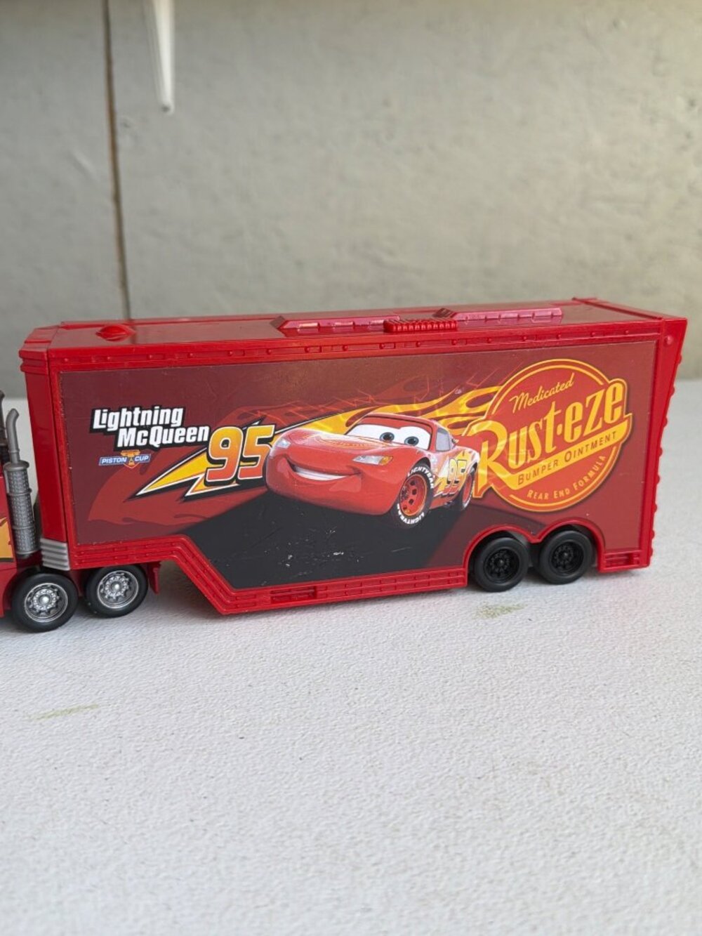 Disney Pixar Cars Lightning McQueen Mack Truck Diecast Toy With Rust-Eze Trailer - Picture 5 of 14